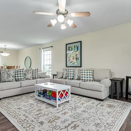 Deep Blue Yonder - Ping-Pong! Bikes! Games! Cute And Cozy 3-Bed, 2-Bath Home In The Heart Of Crystal Beach!